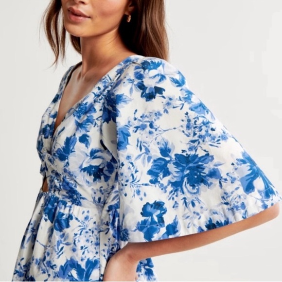 Abercrombie & Fitch Cutout Poplin Floral Mini Dress Blue White Size Medium - Picture 2 of 14
